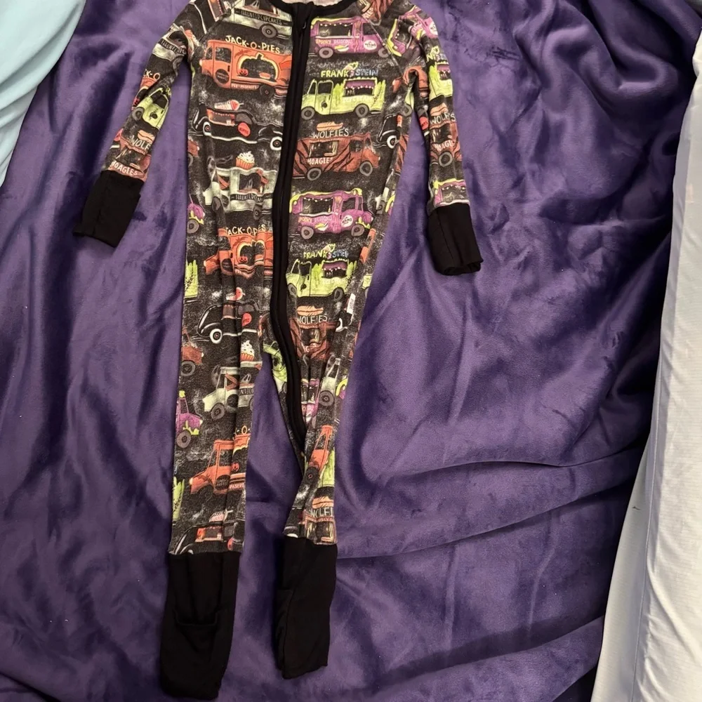 Fletch Convertible Halloween PJs size 12-18 mos VGUC